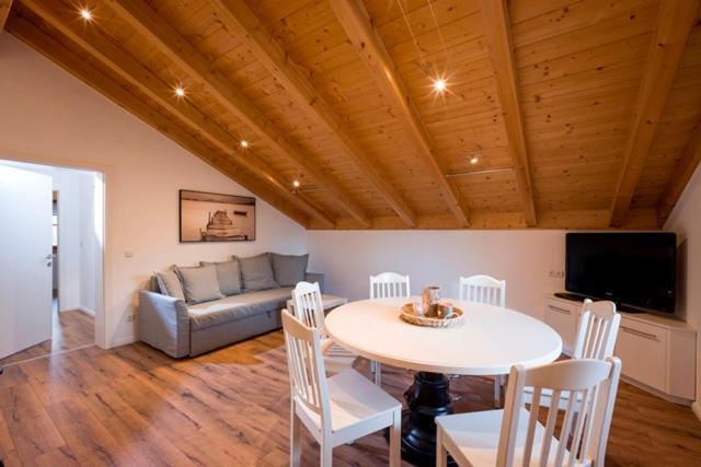 Ferienwohnung Hofmann คีเฟอร์สเฟลเดน ภายนอก รูปภาพ